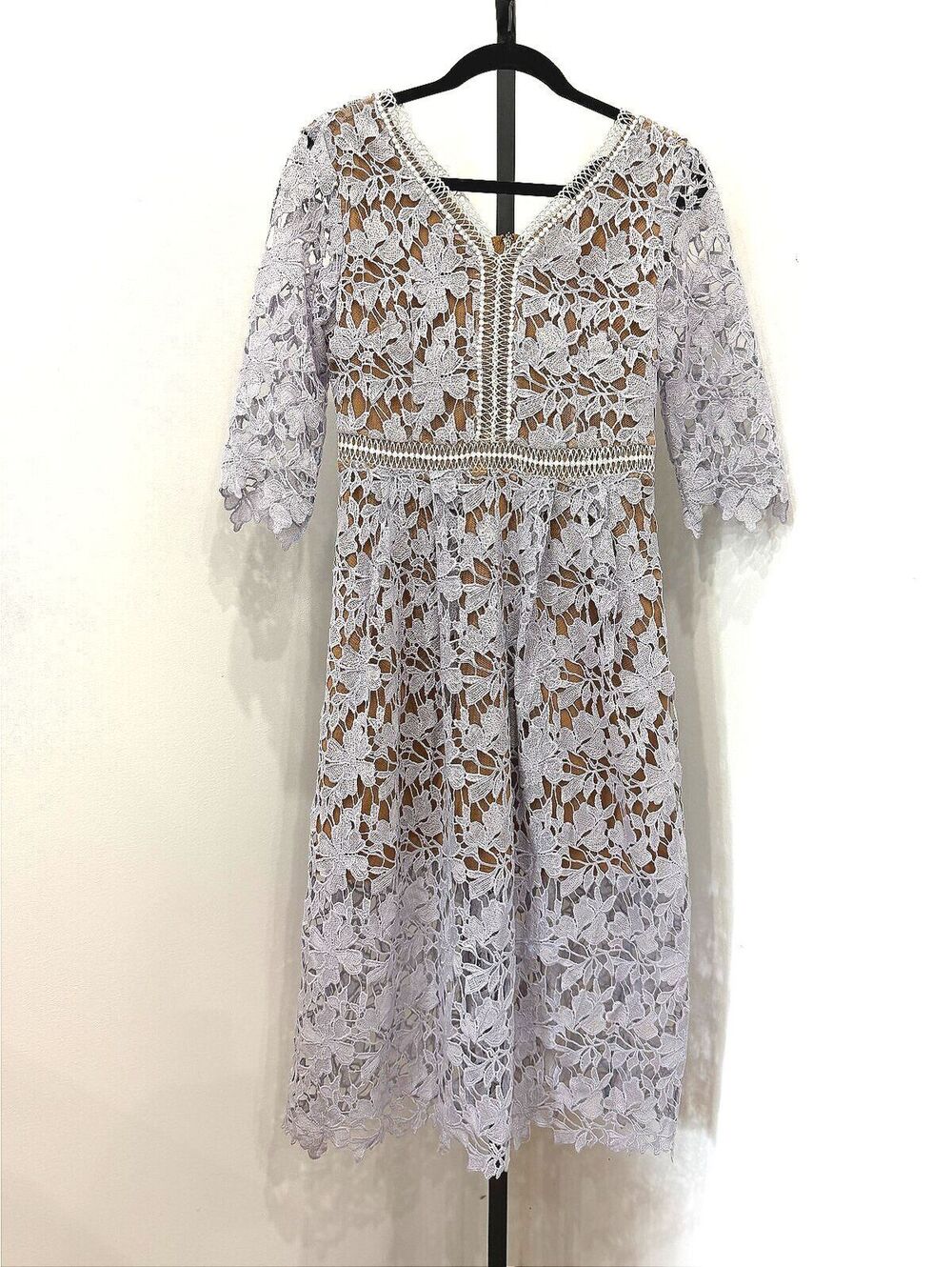NWT Women's Lace Midi Dress with V-Neck and 3/4 Sleeves Large